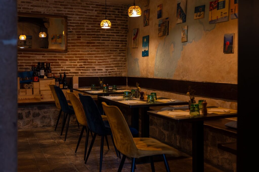 Malo Misto Wine & Dine
