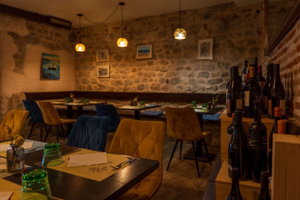 Malo Misto Wine & Dine